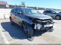 5TDZARFH4JS034348 2018 TOYOTA HIGHLANDER