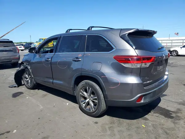 5TDZARFH4JS038786 2018 TOYOTA HIGHLANDER - Image 2