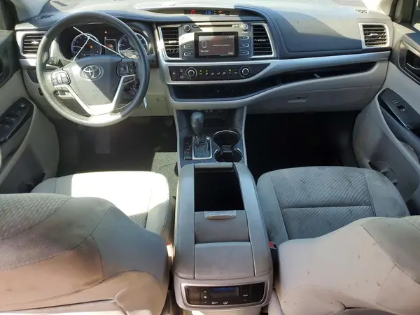 5TDZARFH4JS038786 2018 TOYOTA HIGHLANDER - Image 8