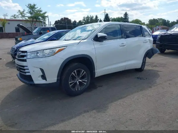 5TDZARFH4JS039310 2018 TOYOTA HIGHLANDER - Image 2