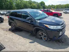 5TDZARFH4JS039338 2018 TOYOTA HIGHLANDER