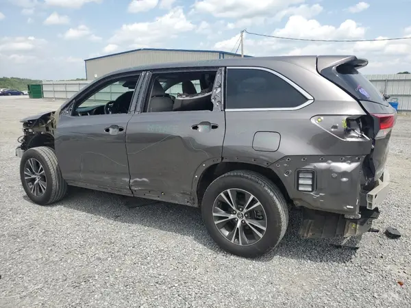 5TDZARFH4JS039470 2018 TOYOTA HIGHLANDER - Image 2