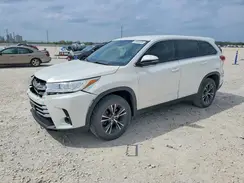 5TDZARFH4KS045657 2019 TOYOTA HIGHLANDER