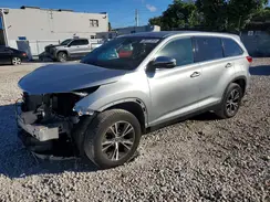 5TDZARFH4KS045724 2019 TOYOTA HIGHLANDER