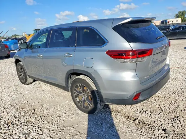 5TDZARFH4KS045724 2019 TOYOTA HIGHLANDER - Image 2