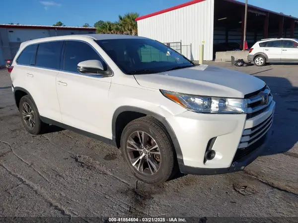 5TDZARFH4KS047134 2019 TOYOTA HIGHLANDER - Image 1