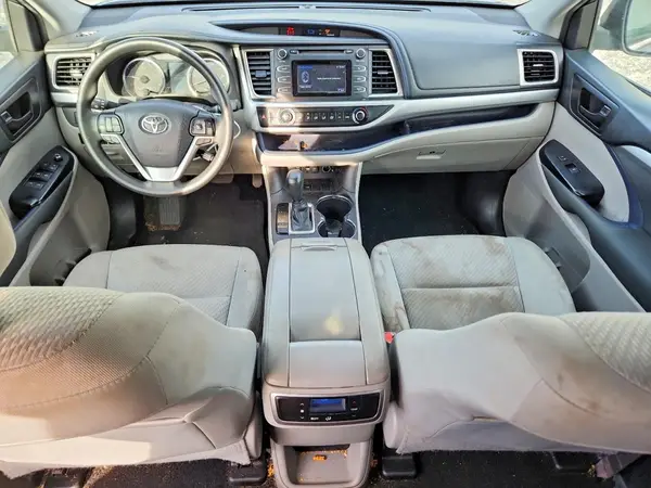 5TDZARFH4KS048865 2019 TOYOTA HIGHLANDER - Image 8