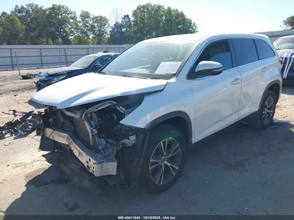 5TDZARFH4KS054309 2019 TOYOTA HIGHLANDER - Image 2