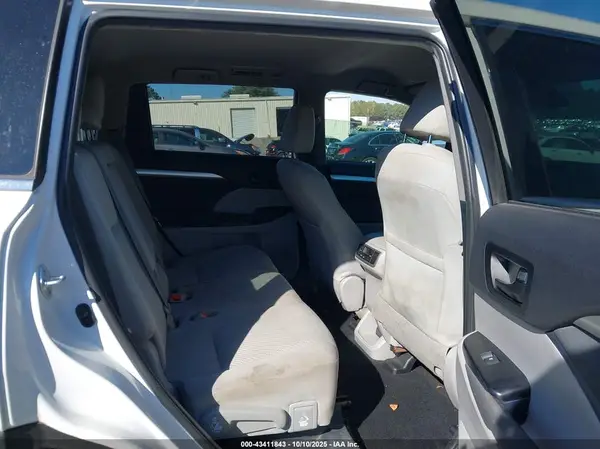 5TDZARFH4KS054309 2019 TOYOTA HIGHLANDER - Image 8