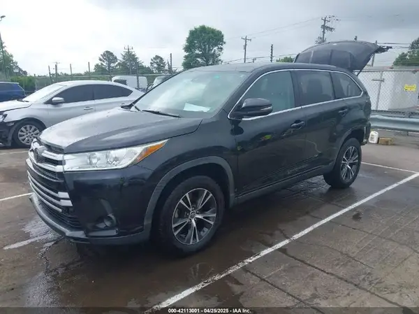 5TDZARFH4KS055265 2019 TOYOTA HIGHLANDER - Image 2