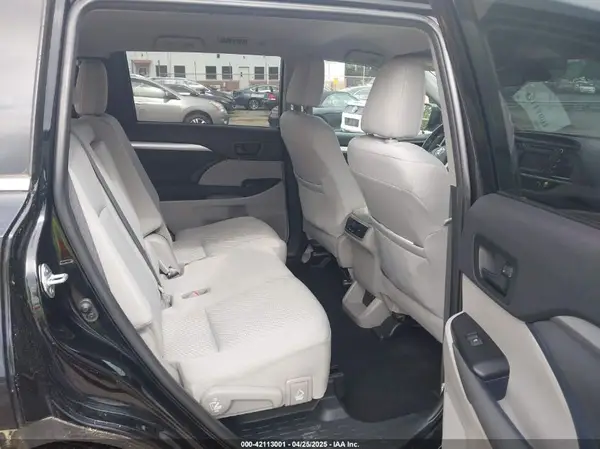 5TDZARFH4KS055265 2019 TOYOTA HIGHLANDER - Image 8
