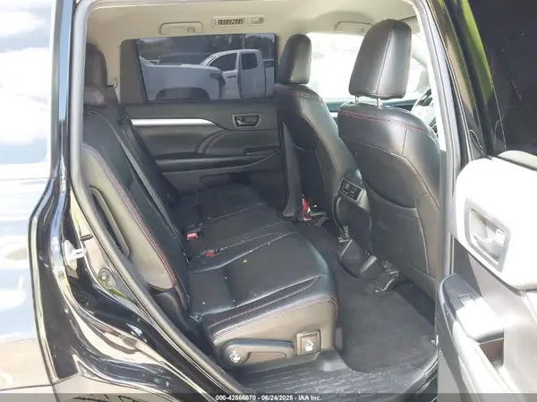 5TDZARFH4KS056657 2019 TOYOTA HIGHLANDER - Image 8