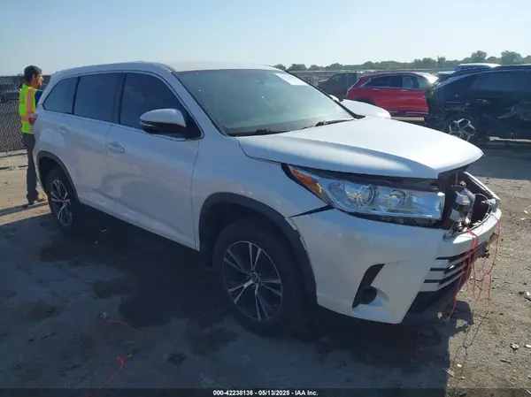 5TDZARFH4KS057307 2019 TOYOTA HIGHLANDER - Image 1