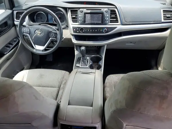 5TDZARFH4KS058683 2019 TOYOTA HIGHLANDER - Image 8
