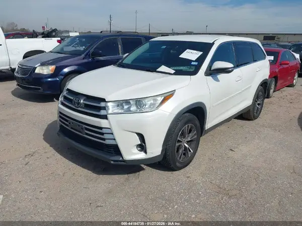 5TDZARFH4KS060434 2019 TOYOTA HIGHLANDER - Image 2