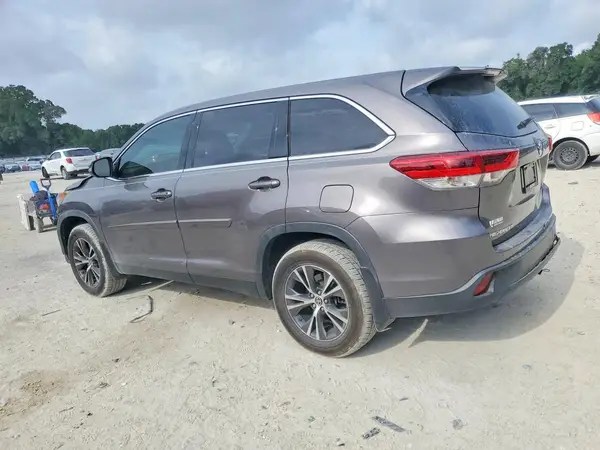 5TDZARFH4KS060658 2019 TOYOTA HIGHLANDER - Image 2