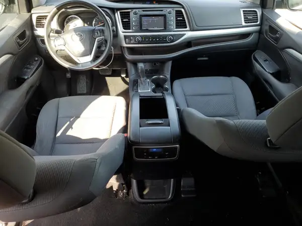 5TDZARFH5GS019236 2016 TOYOTA HIGHLANDER - Image 8