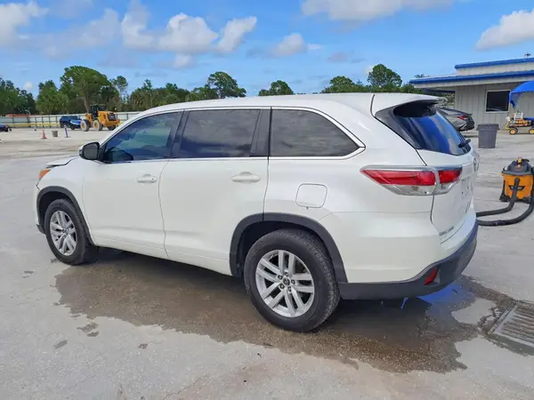 5TDZARFH5GS019494 2016 TOYOTA HIGHLANDER - Image 2