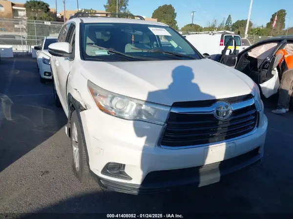 5TDZARFH5GS022461 2016 TOYOTA HIGHLANDER - Image 1