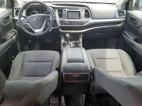 5TDZARFH5HS023787 2017 TOYOTA HIGHLANDER - Image 8