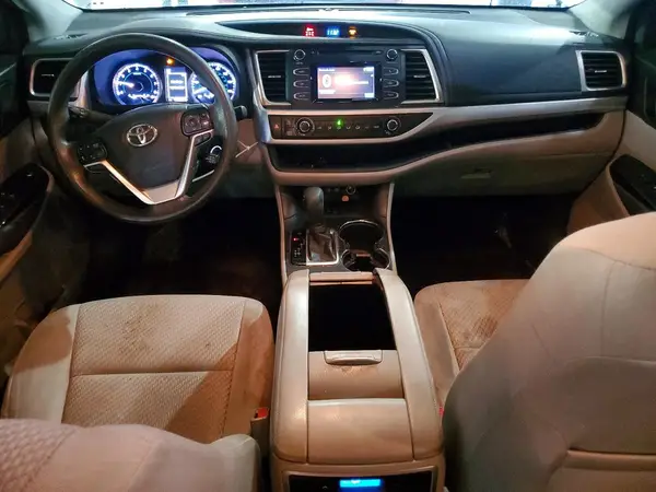 5TDZARFH5HS024812 2017 TOYOTA HIGHLANDER - Image 8