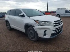 5TDZARFH5HS026494 2017 TOYOTA HIGHLANDER