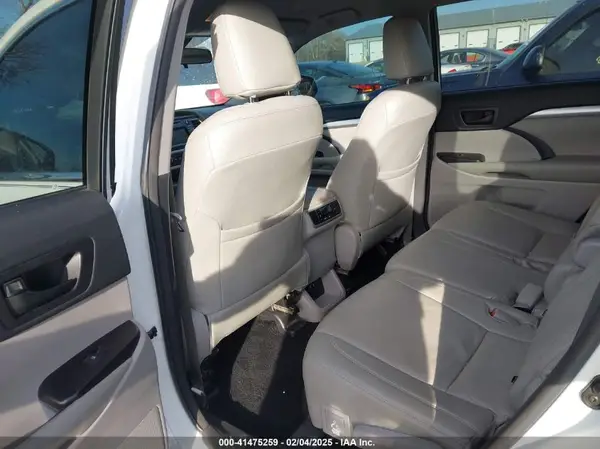 5TDZARFH5HS026723 2017 TOYOTA HIGHLANDER - Image 8