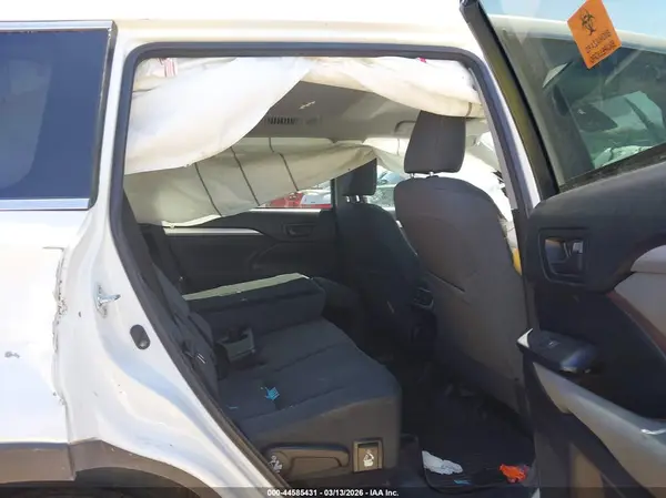 5TDZARFH5HS027676 2017 TOYOTA HIGHLANDER - Image 8