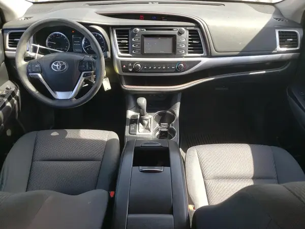 5TDZARFH5HS028648 2017 TOYOTA HIGHLANDER - Image 8