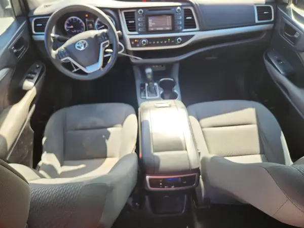 5TDZARFH5HS028973 2017 TOYOTA HIGHLANDER - Image 8