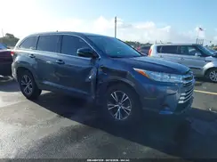 5TDZARFH5HS029413 2017 TOYOTA HIGHLANDER