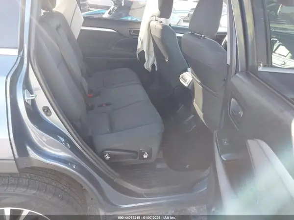 5TDZARFH5JS034925 2018 TOYOTA HIGHLANDER - Image 8