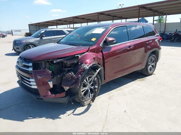 5TDZARFH5JS035539 2018 TOYOTA HIGHLANDER - Image 2