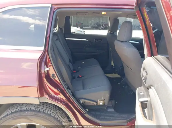5TDZARFH5JS035539 2018 TOYOTA HIGHLANDER - Image 8
