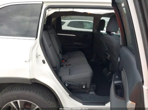 5TDZARFH5JS038876 2018 TOYOTA HIGHLANDER - Image 8