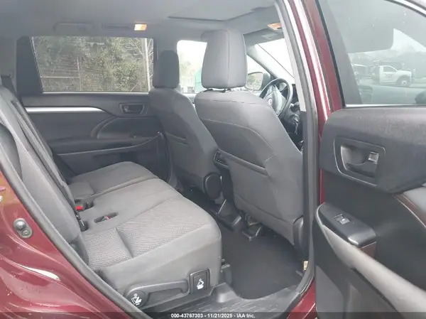 5TDZARFH5JS039655 2018 TOYOTA HIGHLANDER - Image 8
