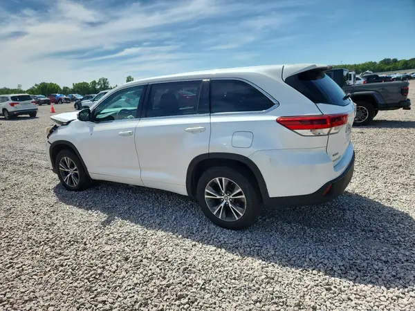 5TDZARFH5JS040689 2018 TOYOTA HIGHLANDER - Image 2