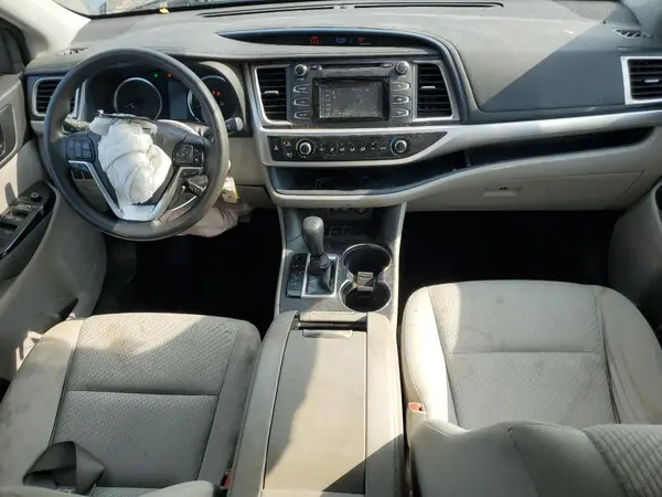5TDZARFH5JS041051 2018 TOYOTA HIGHLANDER - Image 8