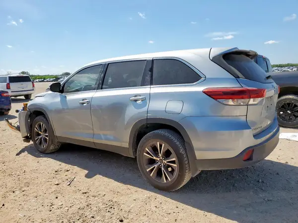 5TDZARFH5KS047272 2019 TOYOTA HIGHLANDER - Image 2