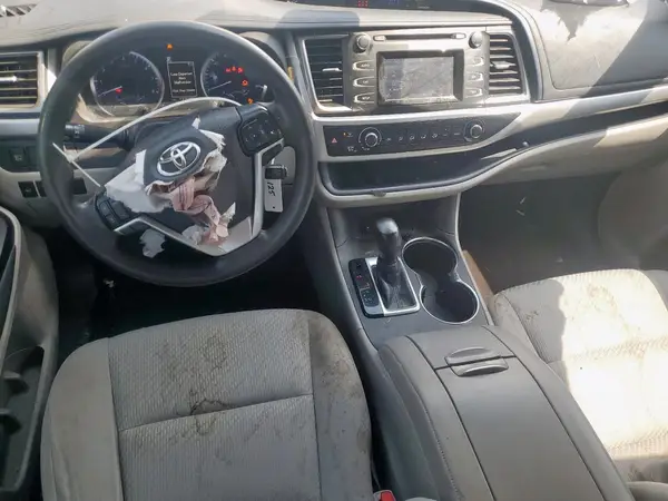 5TDZARFH5KS047272 2019 TOYOTA HIGHLANDER - Image 8