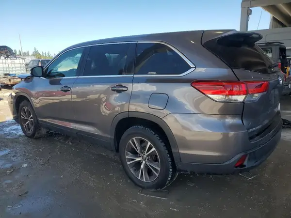 5TDZARFH5KS048888 2019 TOYOTA HIGHLANDER - Image 2