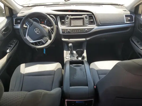 5TDZARFH5KS048888 2019 TOYOTA HIGHLANDER - Image 8