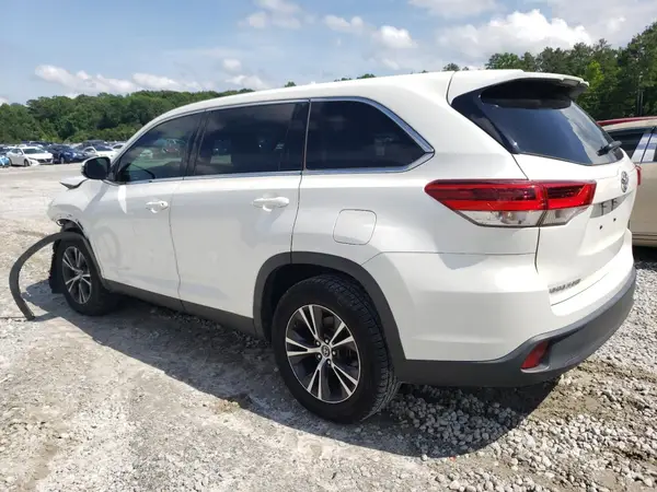 5TDZARFH5KS050110 2019 TOYOTA HIGHLANDER - Image 2