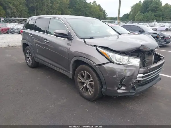 5TDZARFH5KS051516 2019 TOYOTA HIGHLANDER - Image 1