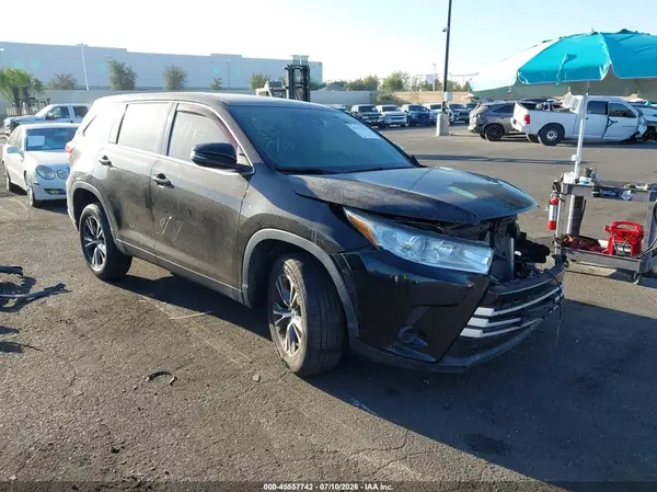 5TDZARFH5KS052293 2019 TOYOTA HIGHLANDER - Image 1