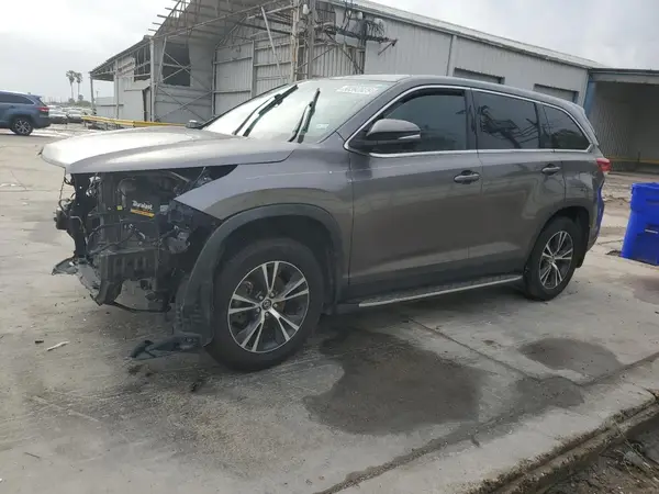 5TDZARFH5KS052925 2019 TOYOTA HIGHLANDER - Image 1