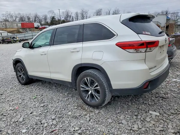 5TDZARFH5KS054562 2019 TOYOTA HIGHLANDER - Image 2