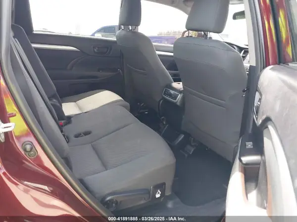5TDZARFH5KS054593 2019 TOYOTA HIGHLANDER - Image 8