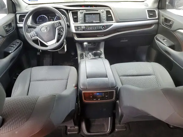 5TDZARFH5KS055551 2019 TOYOTA HIGHLANDER - Image 8