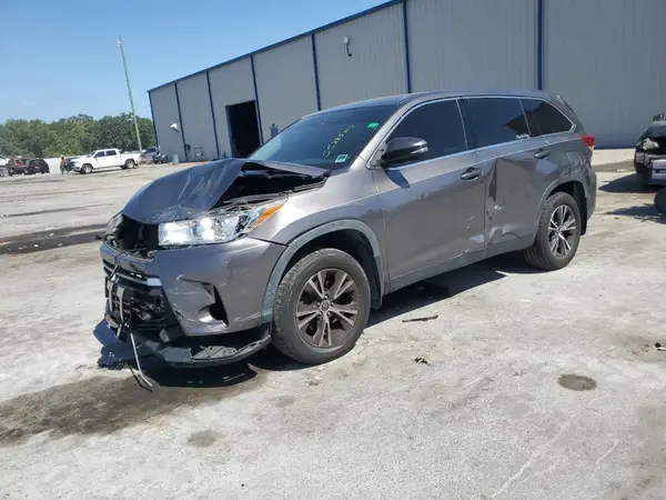 5TDZARFH5KS058563 2019 TOYOTA HIGHLANDER - Image 1
